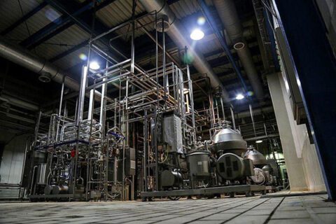 نمایی از کارخانه پنیر لیقوان